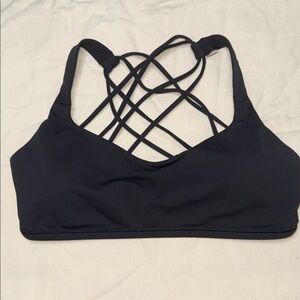 Lululemon Women's Black  Sports Bra
